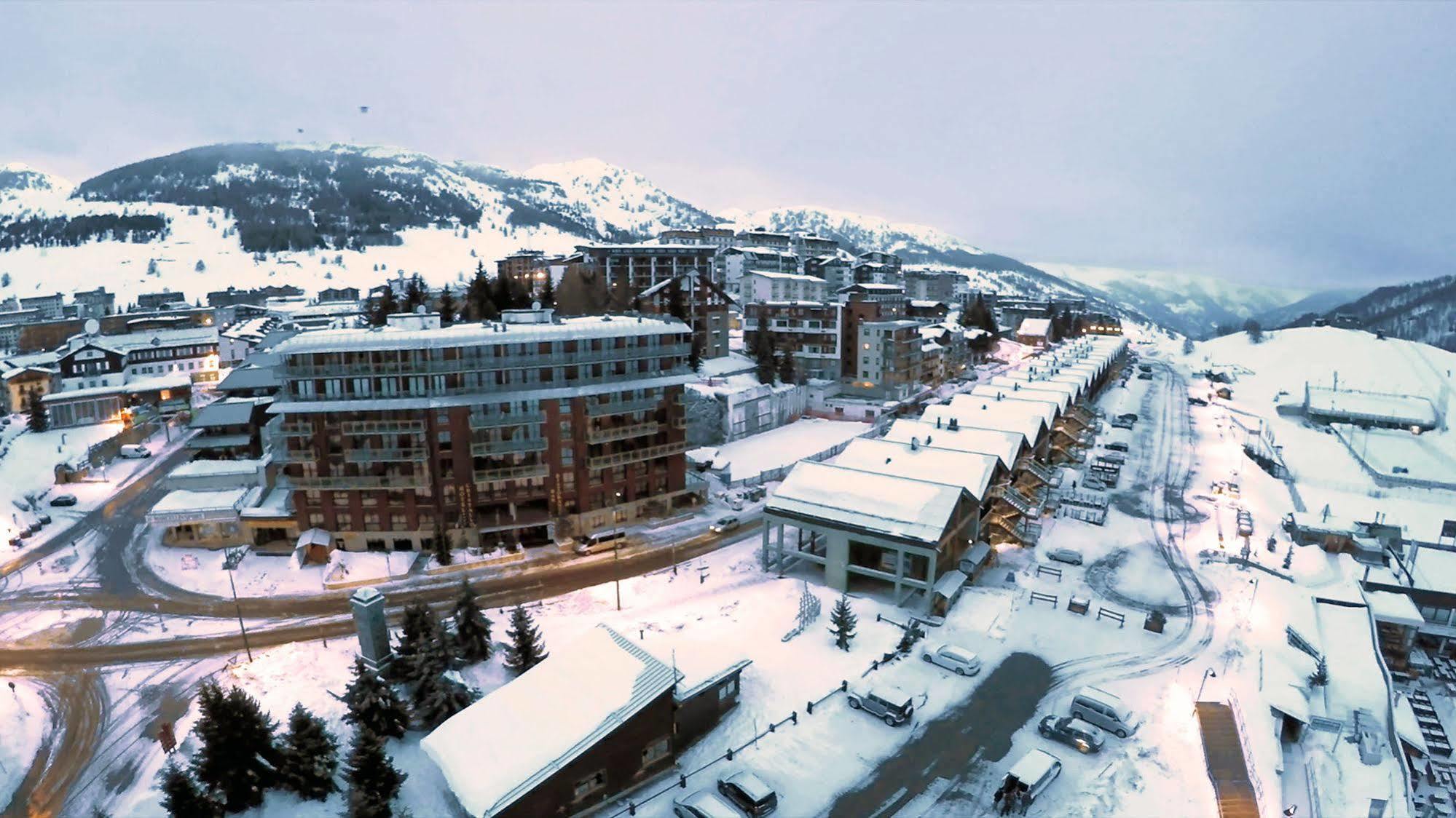 Grand Hotel Duchi D'Aosta Sestriere Exterior photo